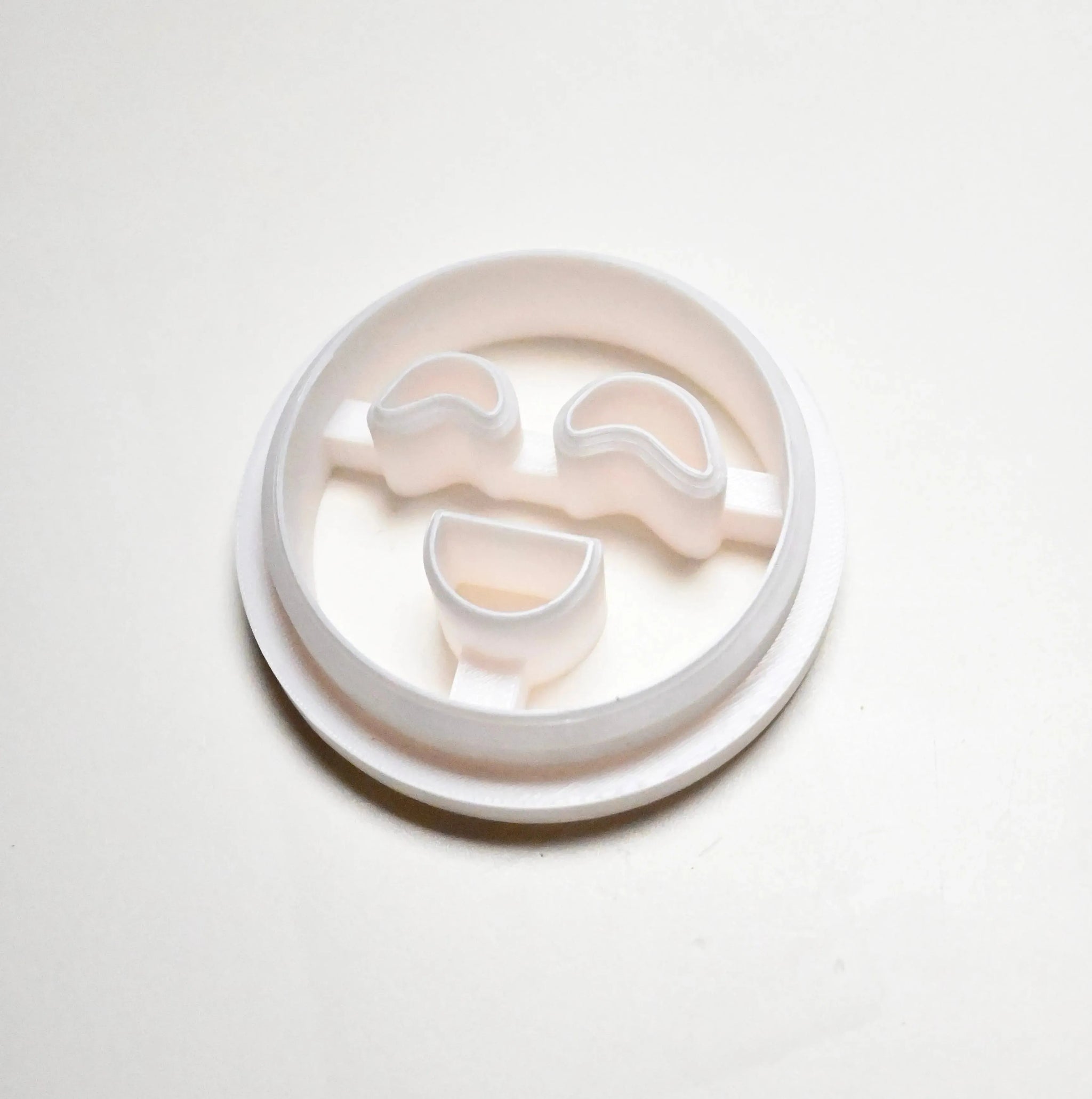 Emporte-pièce pour biscuits et fondant Smiley Face Diplômés Emporte-pièce pour biscuits et fondant Smiley Face Diplômés